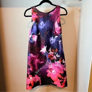 Elegant Vince Camuto Floral Sheath Cocktail Dress - Vibrant Colors - Size 8